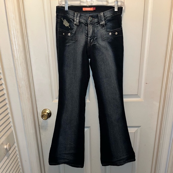 NANNO Collection Women’s Flare Leg Embroidered Denim Jeans. Waist 28. Inseam 31 - Picture 2 of 5